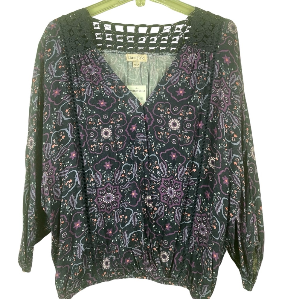 NWT Bloomfield Surplice Oversized Fabric and Lace Top Elastic at Waist Sz Medium